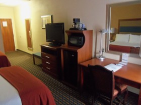Holiday Inn Express & Suites Sanford