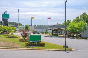 Masters Inn Selma/Smithfield I-95 By OYO