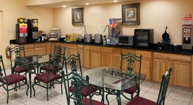Days Inn by Wyndham Shelby