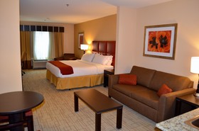 Holiday Inn Express Hotel & Suites Smithfield - Selma I-95