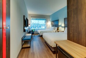 Tru by Hilton Smithfield I-95