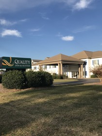 Blue Water Inn & Suites, BW Signature Collection