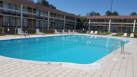 Days Inn & Conf Center by Wyndham Southern Pines Pinehurst
