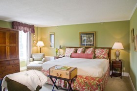 Mid Pines Inn & Golf Club