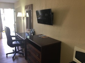 Days Inn by Wyndham Statesville