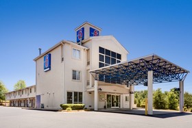 Motel 6 Statesville