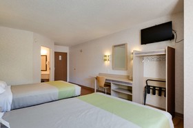 Motel 6 Statesville