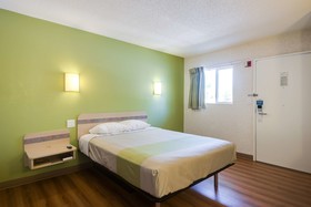 Motel 6 Statesville