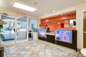 Motel 6 Statesville