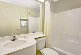 Microtel Inn & Suites by Wyndham Thomasville/High Point/Lexi