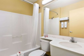 Microtel Inn & Suites by Wyndham Thomasville/High Point/Lexi