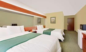 Microtel Inn & Suites by Wyndham Thomasville/High Point/Lexi