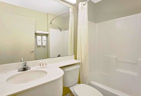 Microtel Inn & Suites by Wyndham Thomasville/High Point/Lexi