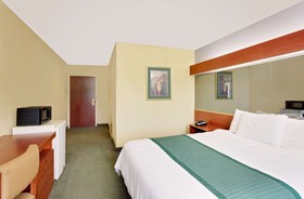 Microtel Inn & Suites by Wyndham Thomasville/High Point/Lexi