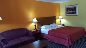 Roadway Inn