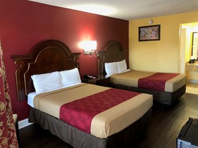 OYO Hotel Wade/Fayetteville I-95 South