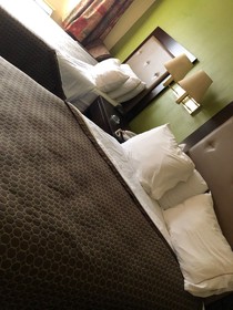 Econo Lodge Inn & Suites