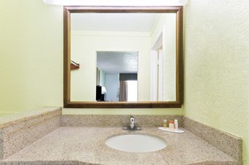 Days Inn by Wyndham Washington