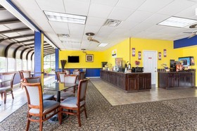 Days Inn by Wyndham Washington