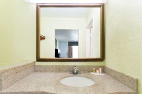 Days Inn by Wyndham Washington