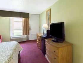 Days Inn by Wyndham Washington