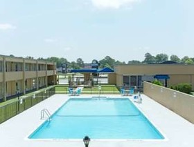 Days Inn by Wyndham Washington