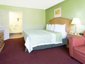 Days Inn by Wyndham Washington