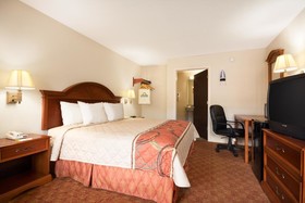 Days Inn by Wyndham Weldon Roanoke Rapids