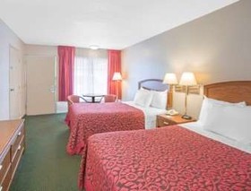 Days Inn by Wyndham Wilmington / University