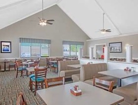 Days Inn by Wyndham Wilmington / University