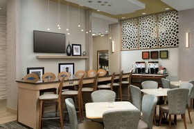 Hampton Inn Wilmington Downtown