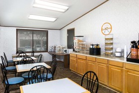 Howard Johnson by Wyndham Wilmington