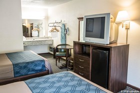 Rodeway Inn & Suites Wilmington North