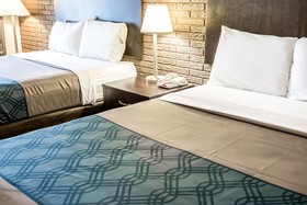 Rodeway Inn & Suites Wilmington North
