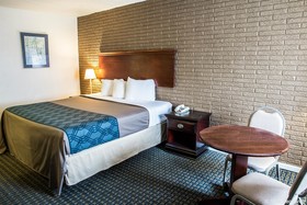 Rodeway Inn & Suites Wilmington North