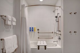 Tru by Hilton Wilmington Wrightsville Beach