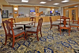 Holiday Inn Express & Suites Wilson - Downtown