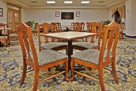 Holiday Inn Express & Suites Wilson - Downtown