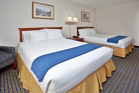 Holiday Inn Express & Suites Wilson - Downtown