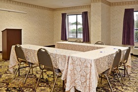 Holiday Inn Express & Suites Wilson - Downtown