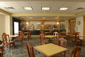 Holiday Inn Express & Suites Wilson - Downtown