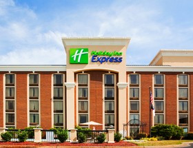 Holiday Inn Express Winston - Salem Downtown West