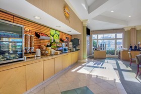 La Quinta Inn & Suites by Wyndham Winston-Salem