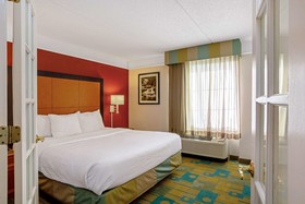La Quinta Inn & Suites by Wyndham Winston-Salem