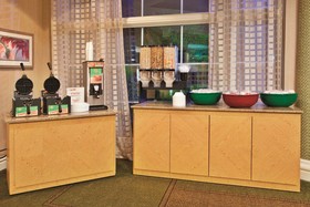 La Quinta Inn & Suites by Wyndham Winston-Salem