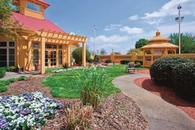 La Quinta Inn & Suites by Wyndham Winston-Salem