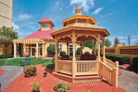 La Quinta Inn & Suites by Wyndham Winston-Salem