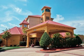 La Quinta Inn & Suites by Wyndham Winston-Salem