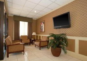 Quality Inn & Suites Hanes Mall