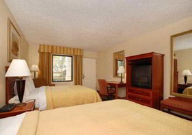 Quality Inn & Suites Hanes Mall